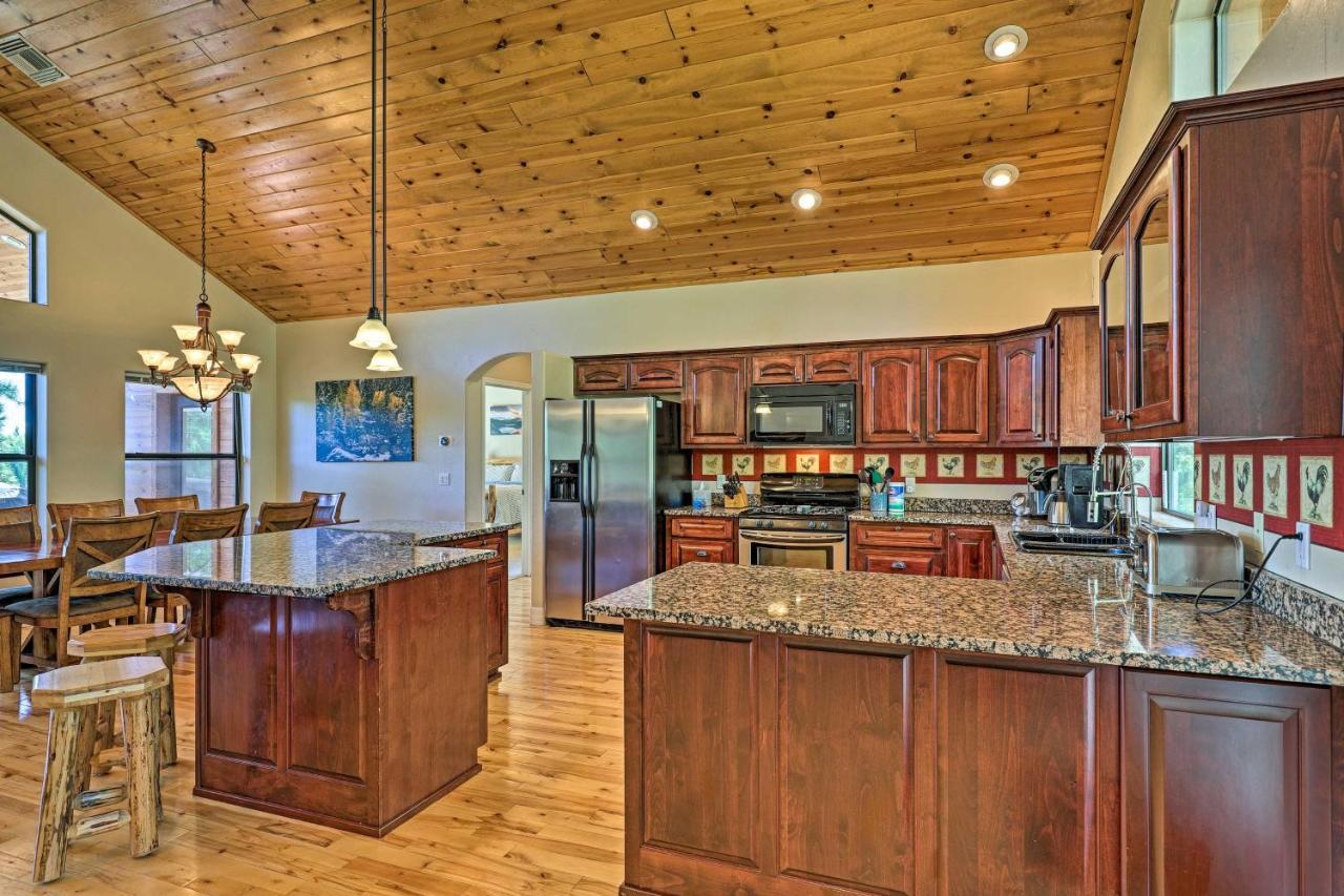 Serene Lakeside Cabin With Decks And Edler Lake Views! Pinetop-Lakeside Zewnętrze zdjęcie